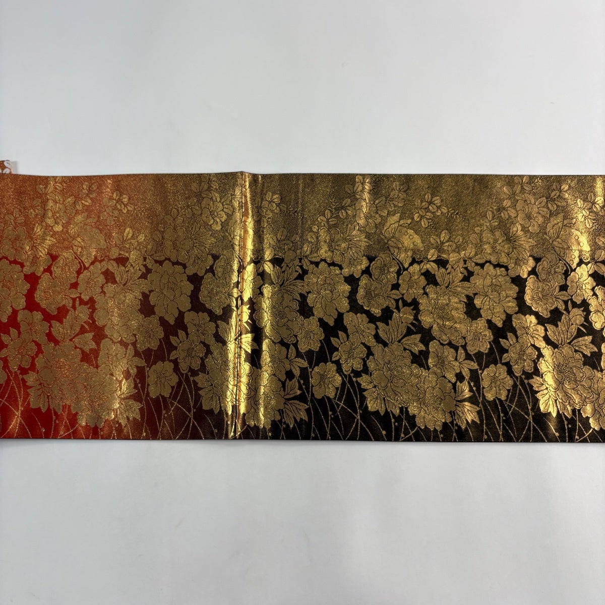 美品】 袋帯 秀品 草花 蝶 金銀糸 箔 赤 お太鼓柄 正絹｜中古・古着