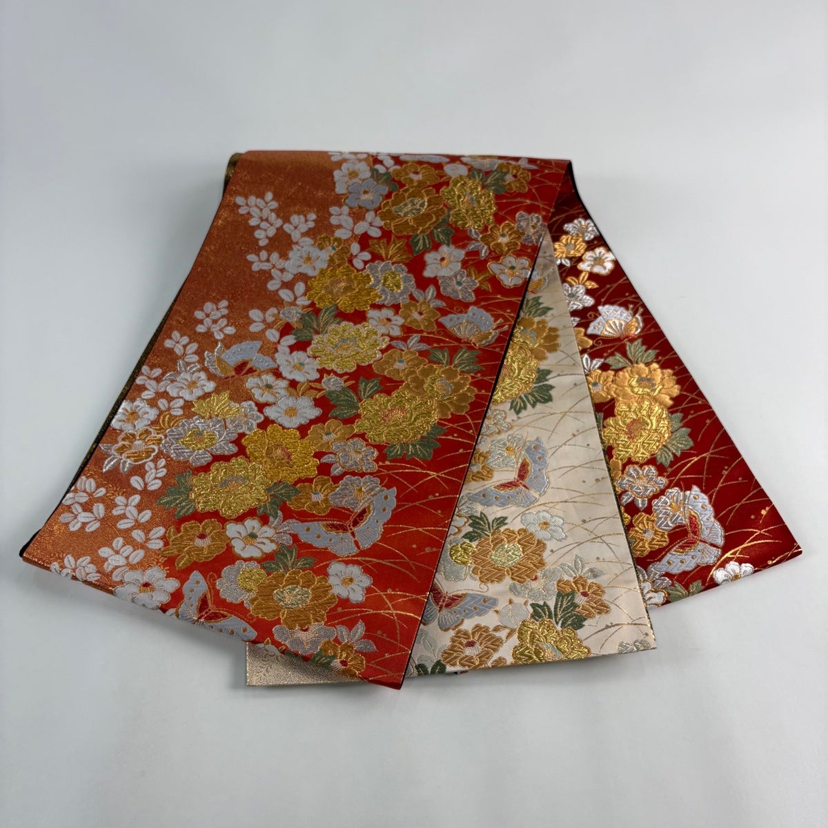 美品】 袋帯 秀品 草花 蝶 金銀糸 箔 赤 お太鼓柄 正絹｜中古・古着