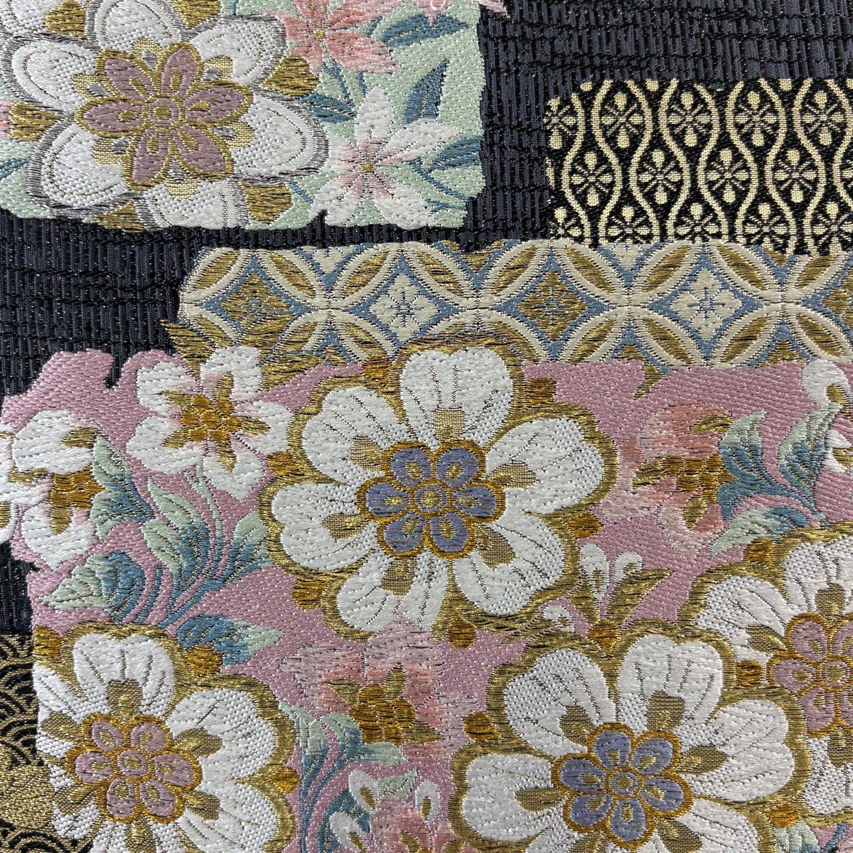 美品】 袋帯 名品 草花 青海波 箔 金銀糸 黒灰 六通 正絹｜中古・古着