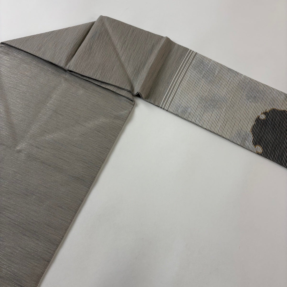 美品】 名古屋帯 名品 雪輪 銀糸 金彩 灰茶 正絹｜中古・古着