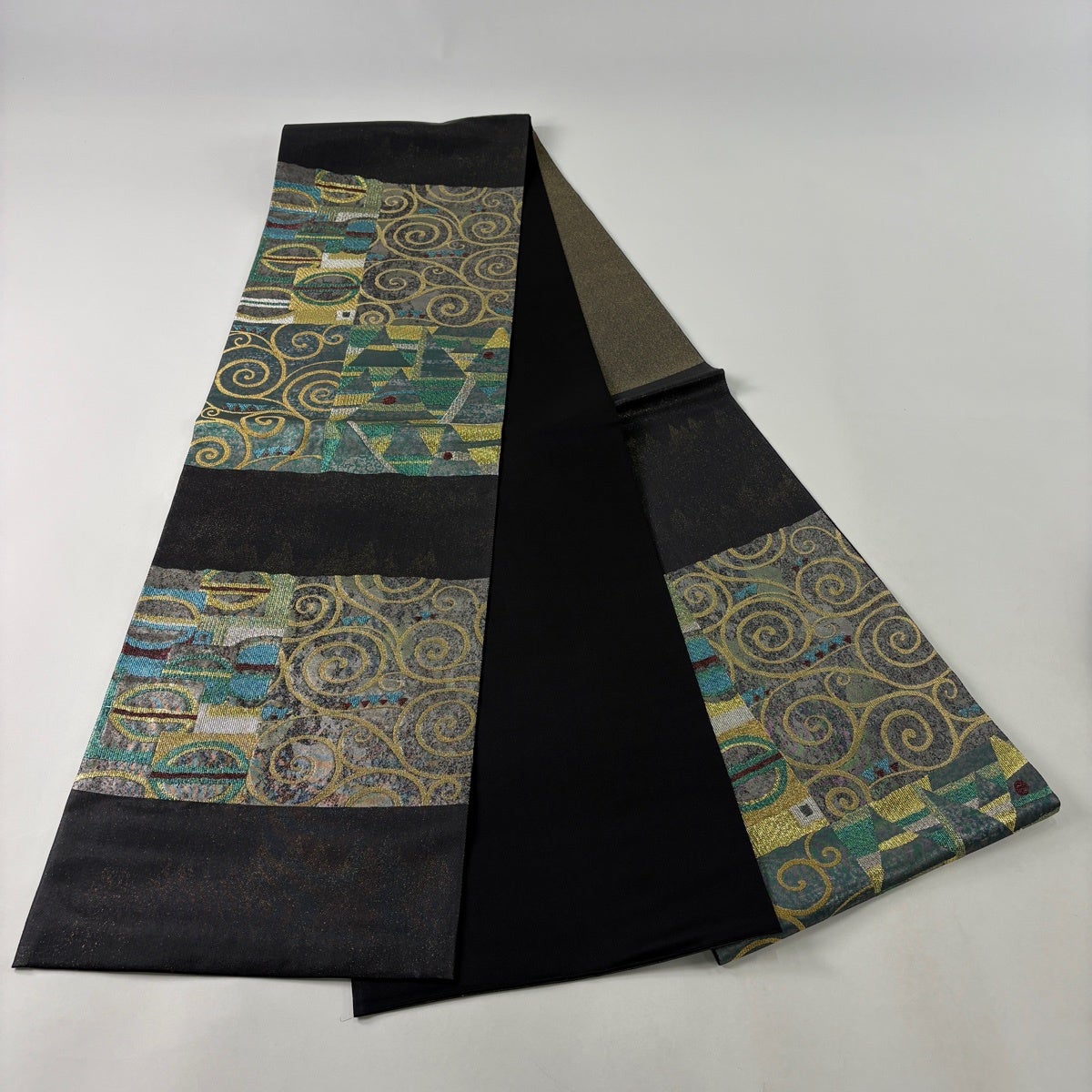 美品】 袋帯 名品 幾何学模様 唐草 金糸 灰緑 お太鼓柄 正絹｜中古