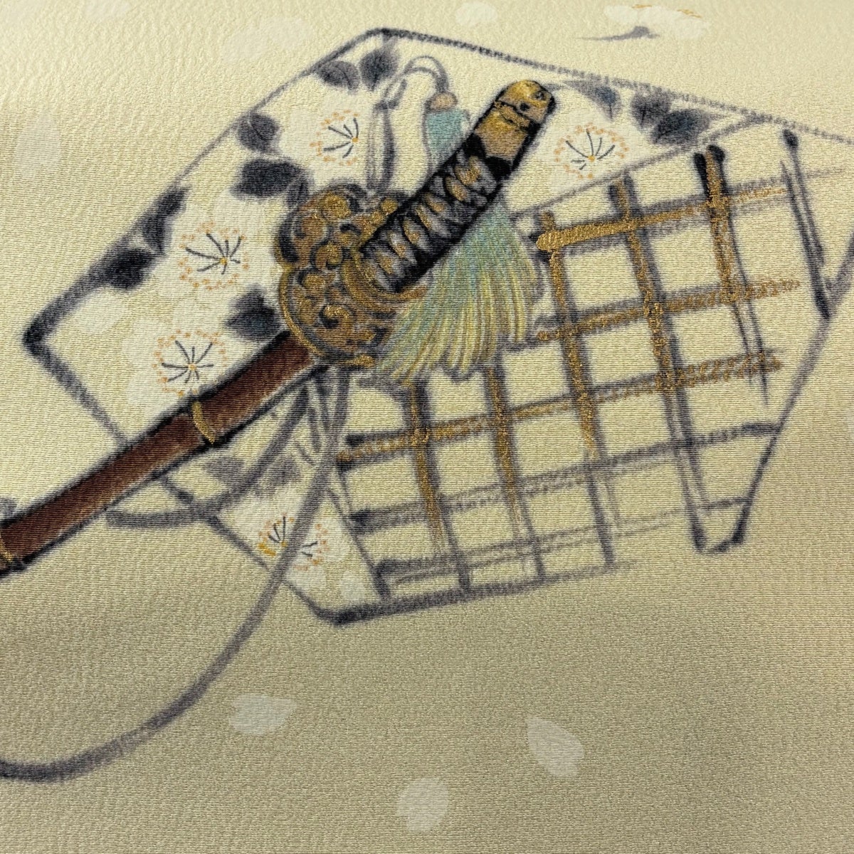 名古屋帯 名品 落款あり 山科春宣 刀 桜 金彩 ベージュ 正絹｜中古