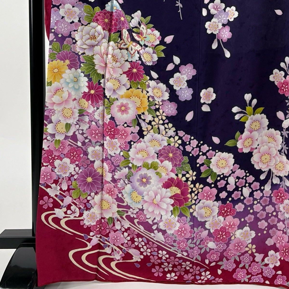 美品】 振袖 身丈169cm 裄丈67.5cm L 袷 蝶 草花 ラメ ぼかし 濃紫