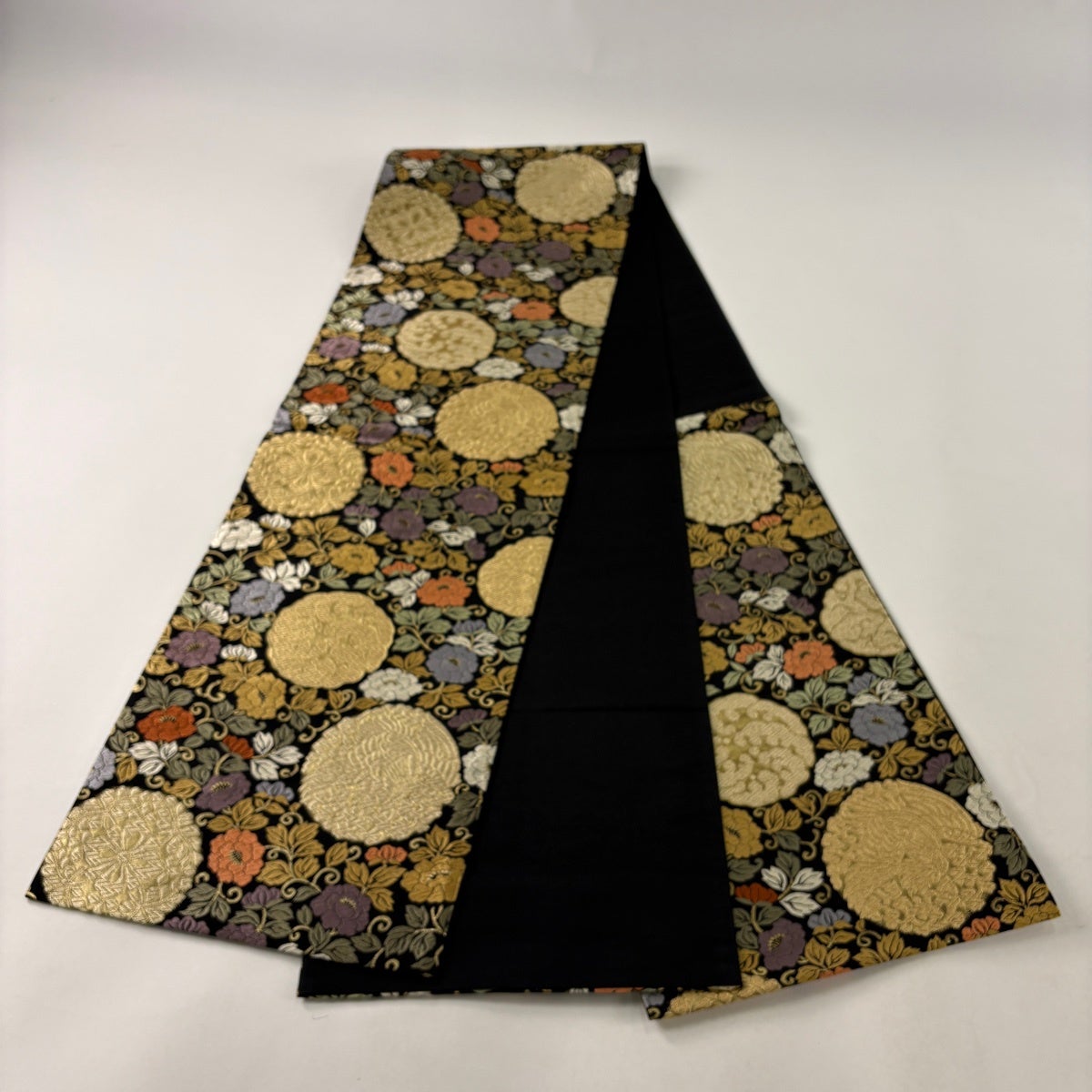 美品】 袋帯 名品 華文 花唐草 金糸 唐織 黒 六通 正絹｜中古・古着