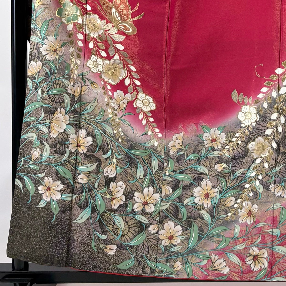 振袖　身丈160　裄63　金彩　華紋　花模様　リーフ 正絹　着物　022b p 振袖 身丈157.5cm 裄丈64cm M 袷 辻が花柄 蝶 金通し 金彩 濃ピンク