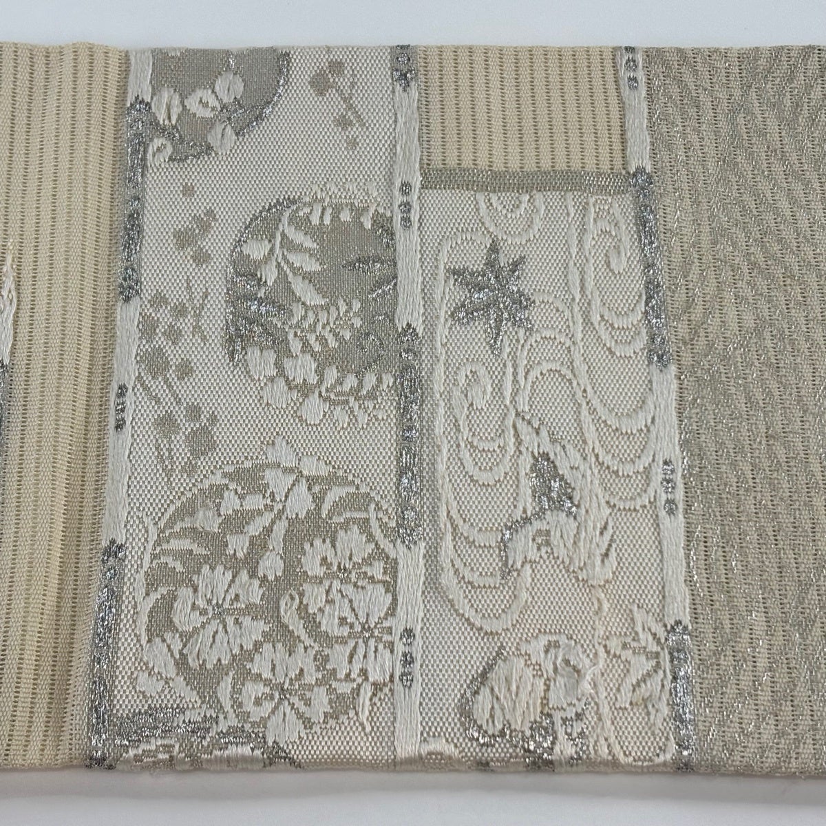 名古屋帯 優品 夏帯 絽 花丸文 草花 銀糸 クリーム 正絹｜中古・古着