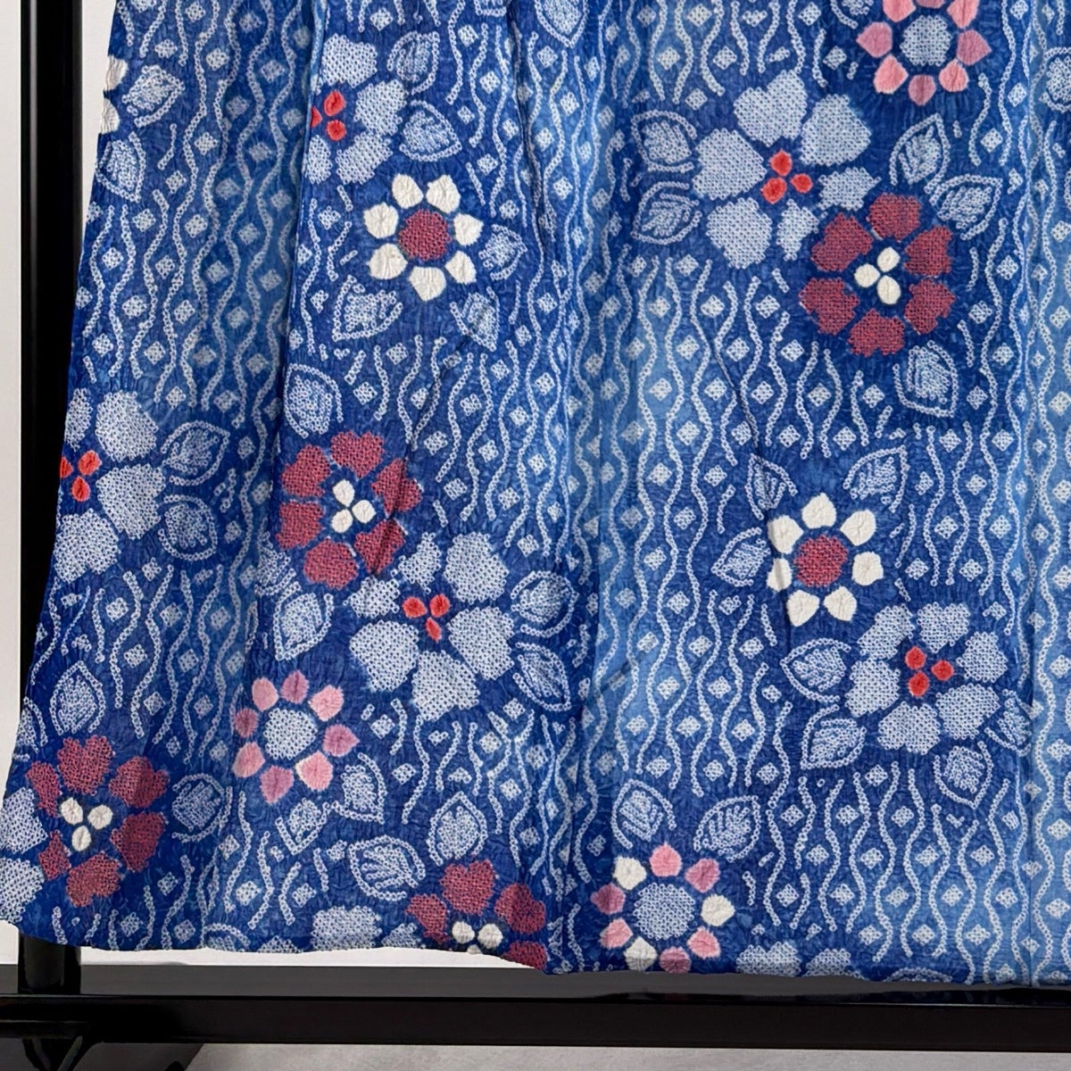 浴衣 身丈157.5cm 裄丈65cm M 絞り浴衣 草花 立涌 青 綿 名品｜中古