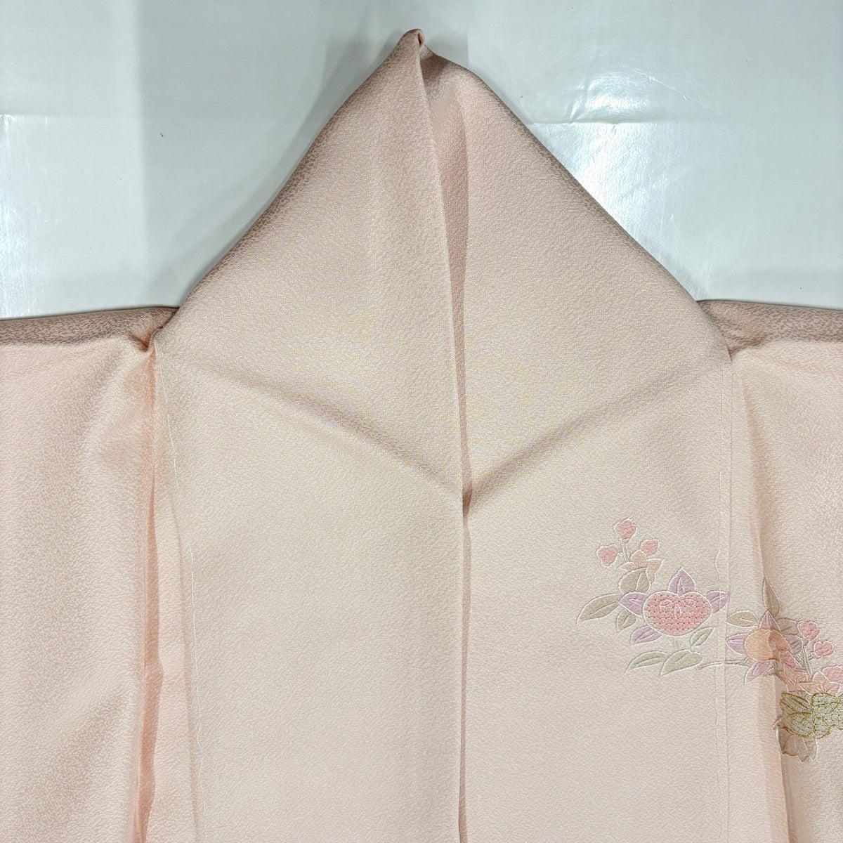 付下げ 身丈152.5cm 裄丈65.5cm M 袷 やまと 短冊 草花 刺繍 金糸 薄