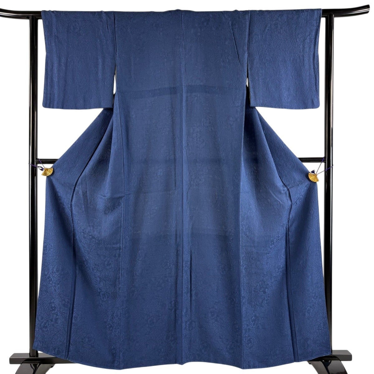 美品】 色無地 身丈158.5cm 裄丈62.5cm S 袷 地紋 紺色 正絹 秀品