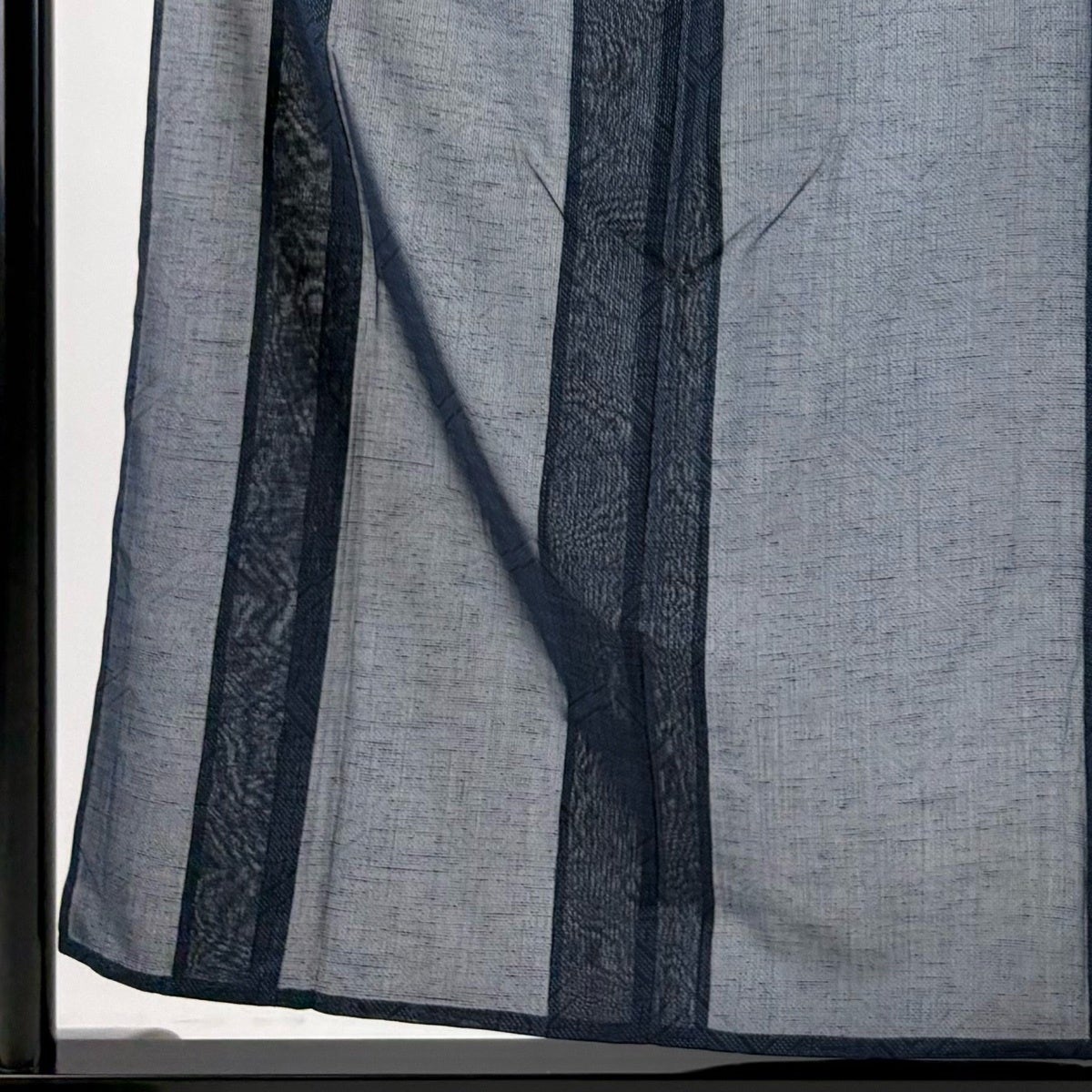 紬 身丈156.5cm 裄丈62cm S 薄物 夏紬 亀甲 幾何学模様 紺色 正絹 秀品