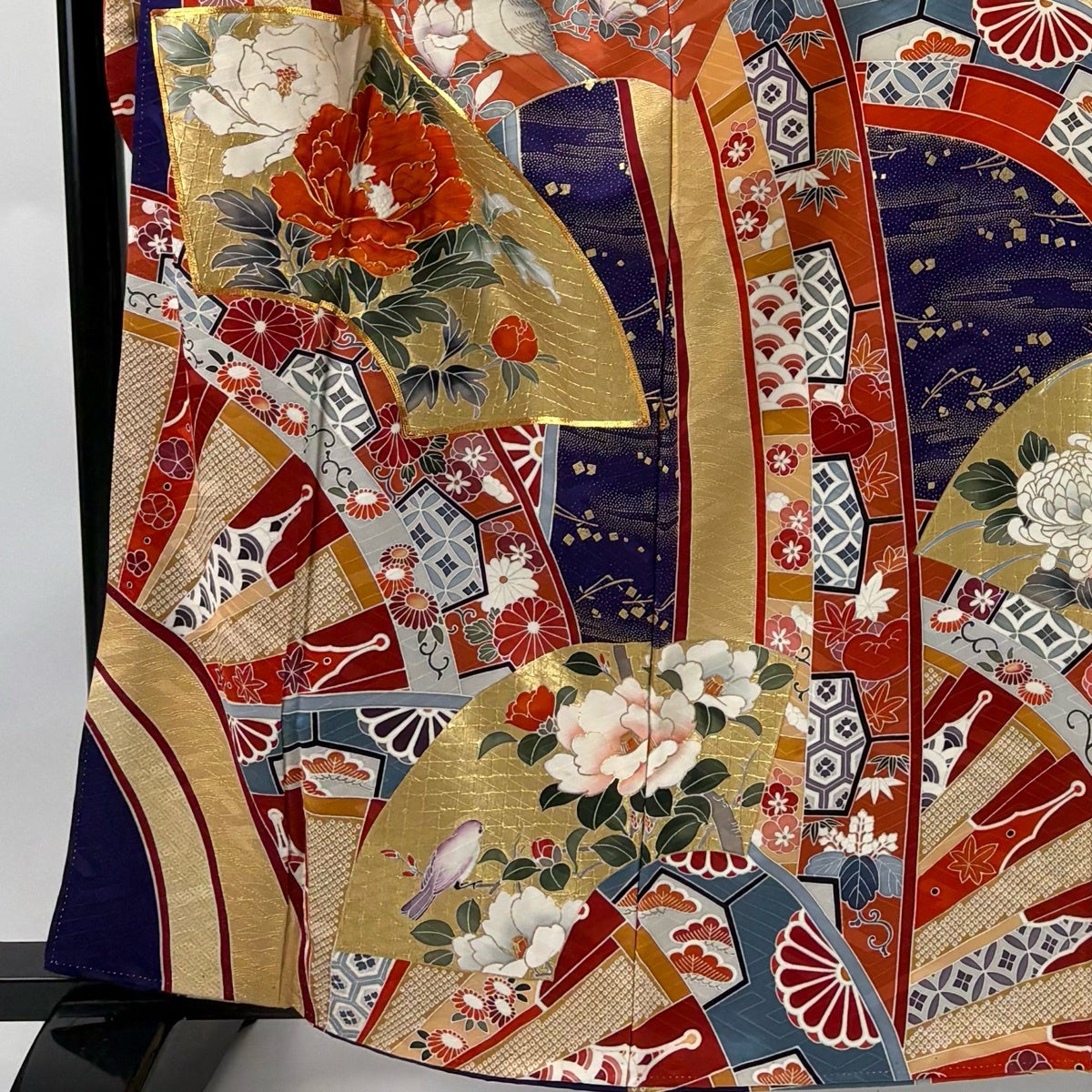 振袖 身丈160cm 裄丈64cm M 袷 扇面 牡丹 金糸 金彩 紫 正絹 秀品