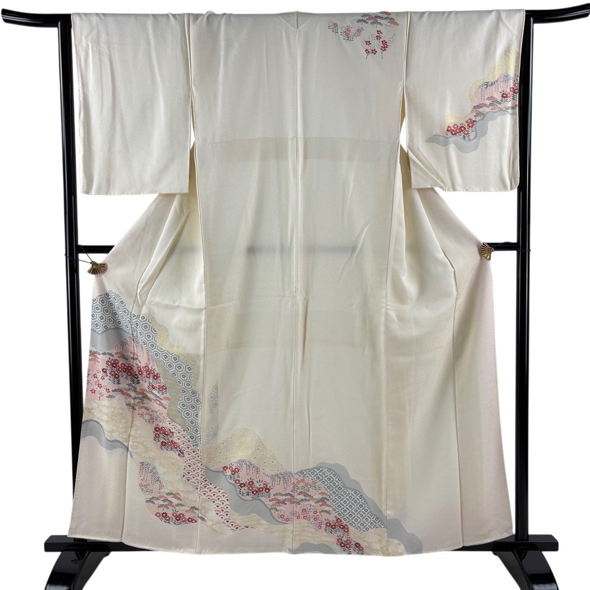 美品】 付下げ 身丈160cm 裄丈65cm M 袷 草花 有職文様 金彩 刺繍