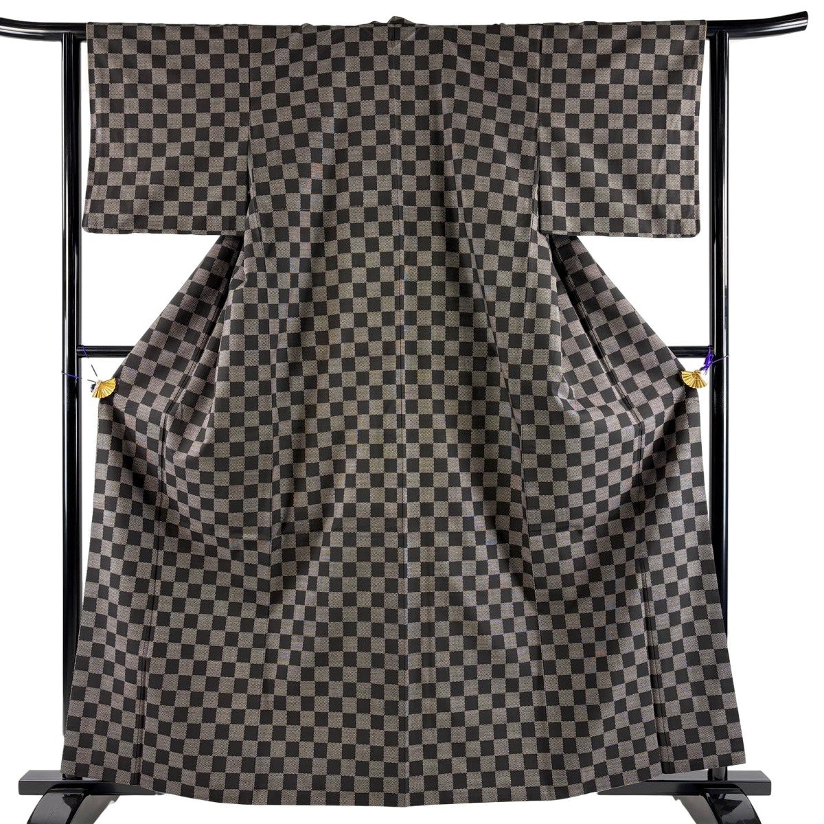 紬　袷　着物　黒 白　市松模様　正絹　着丈162 裄丈66 モノトーン 美品】 紬 身丈162cm 裄丈62cm S 袷 市松 焦茶色 正絹 秀品｜中古