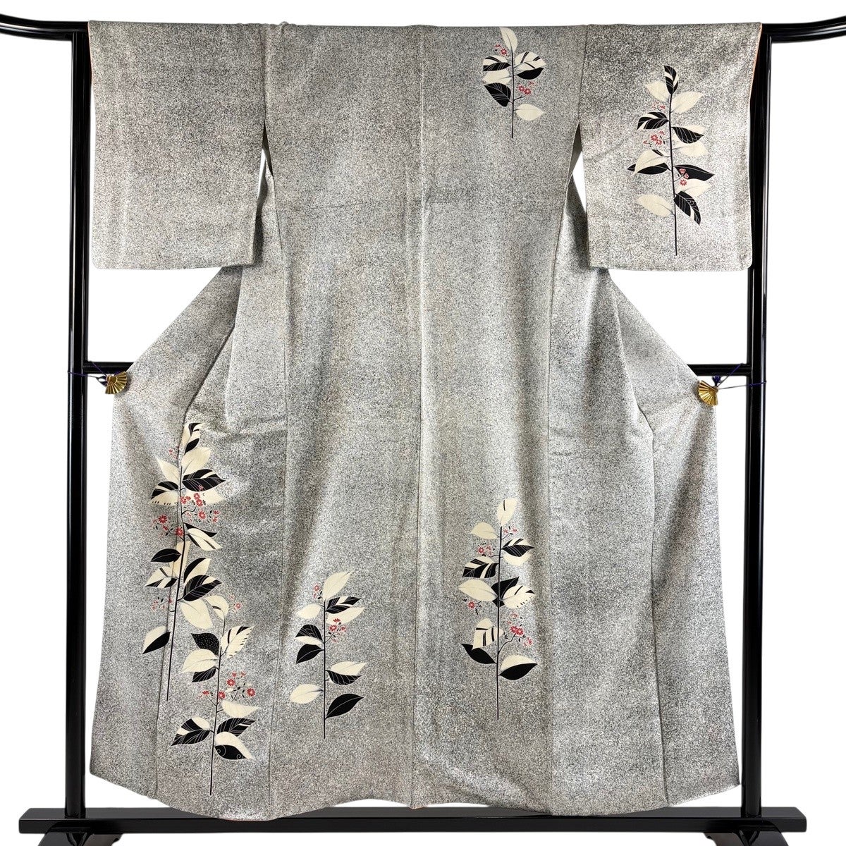付下げ 身丈154cm 裄丈65cm M 袷 草花 黒灰 正絹 秀品｜中古・古着