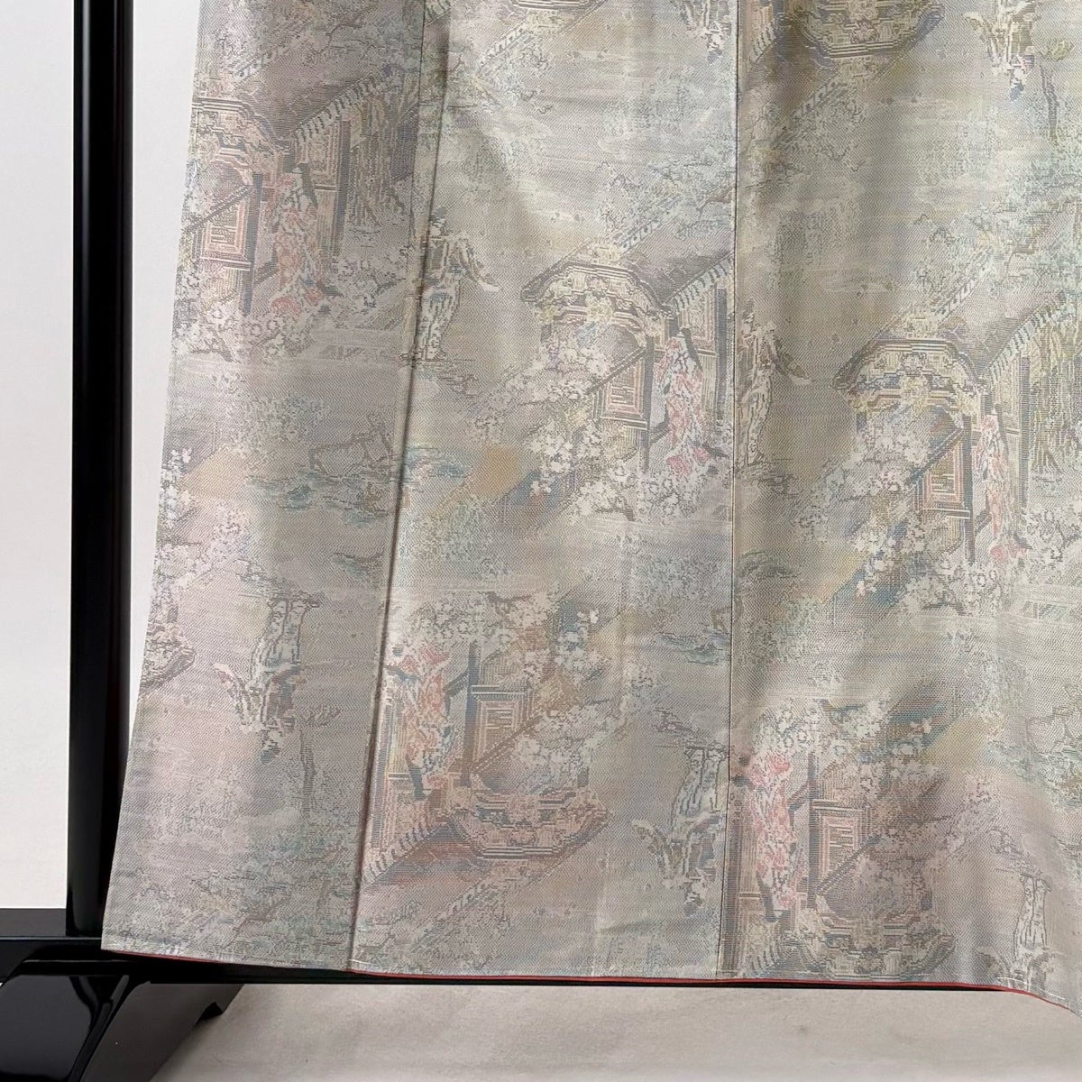 大島紬 身丈160.5cm 裄丈64cm M 袷 藤白染 純泥染 証紙あり 人物 建物