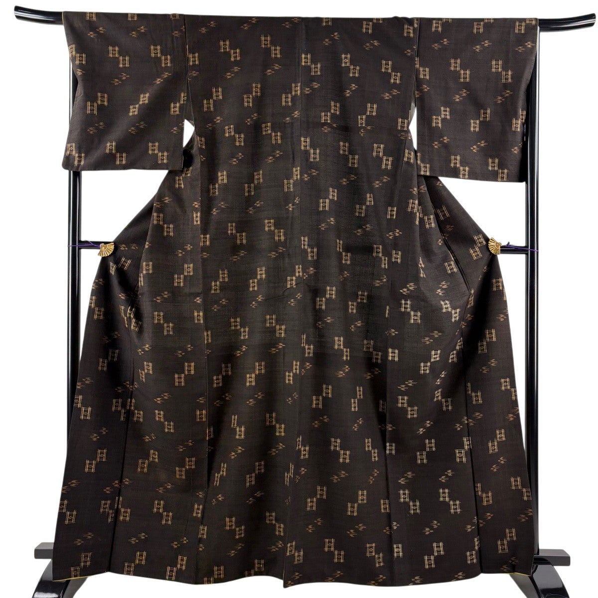 紬 身丈166cm 裄丈68cm L 袷 燕 井桁絣 焦茶色 正絹 名品｜中古・古着