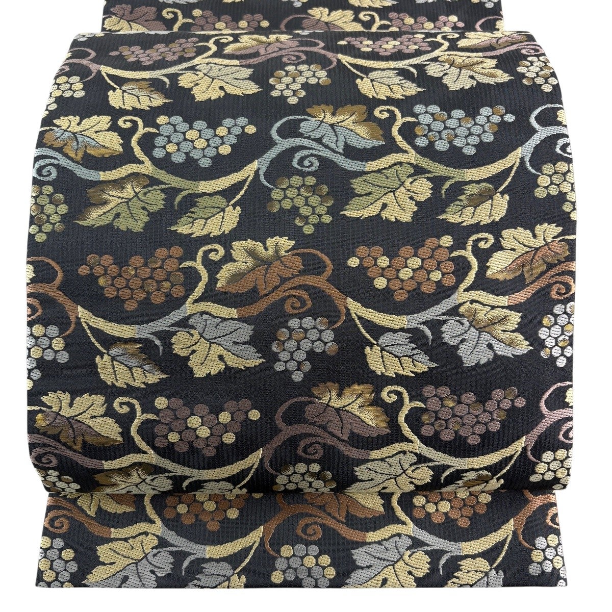 美品】 袋帯 名品 箔屋清兵衛 落款あり 葡萄 箔 金糸 墨色 お太鼓柄