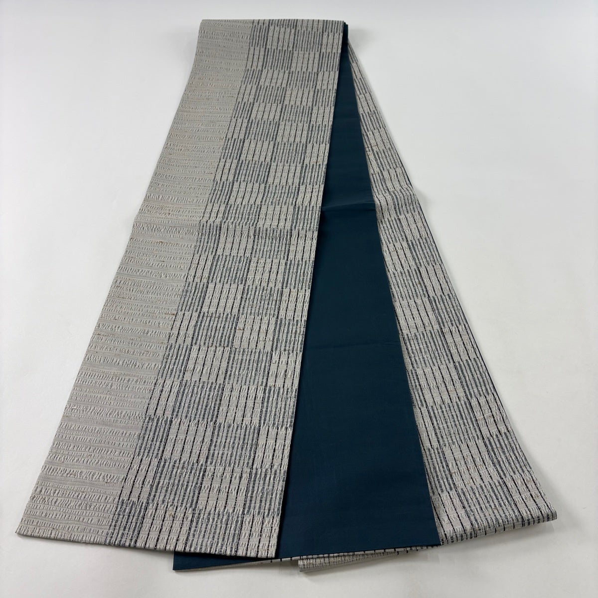美品】 袋帯 名品 ぜんまい紬織 藍染苑 市松 縞 銀糸 青灰色 全通 正絹