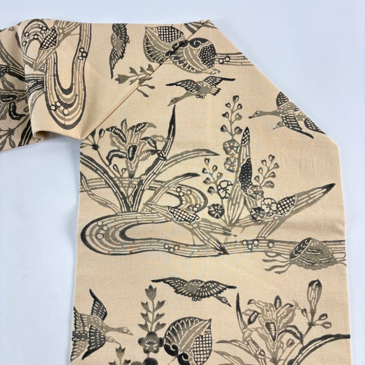 名古屋帯 秀品 紬地 鳥 草花 ベージュ 正絹｜中古・古着・リサイクル