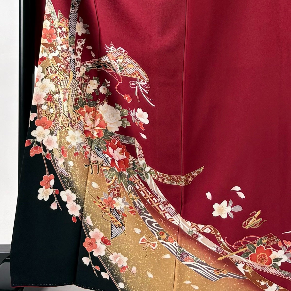 振袖 身丈166cm 裄丈68cm L 袷 御所車 牡丹 金糸 金彩 赤 正絹 秀品