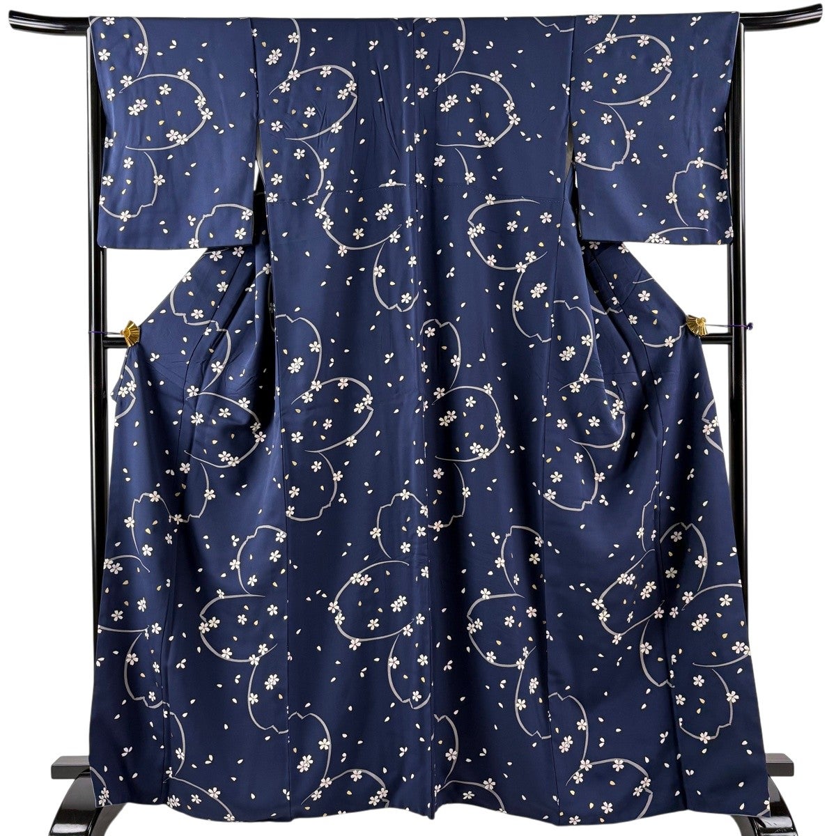 小紋 身丈167cm 裄丈66cm M 袷 桜 花びら 金彩 紺色 正絹 秀品｜中古