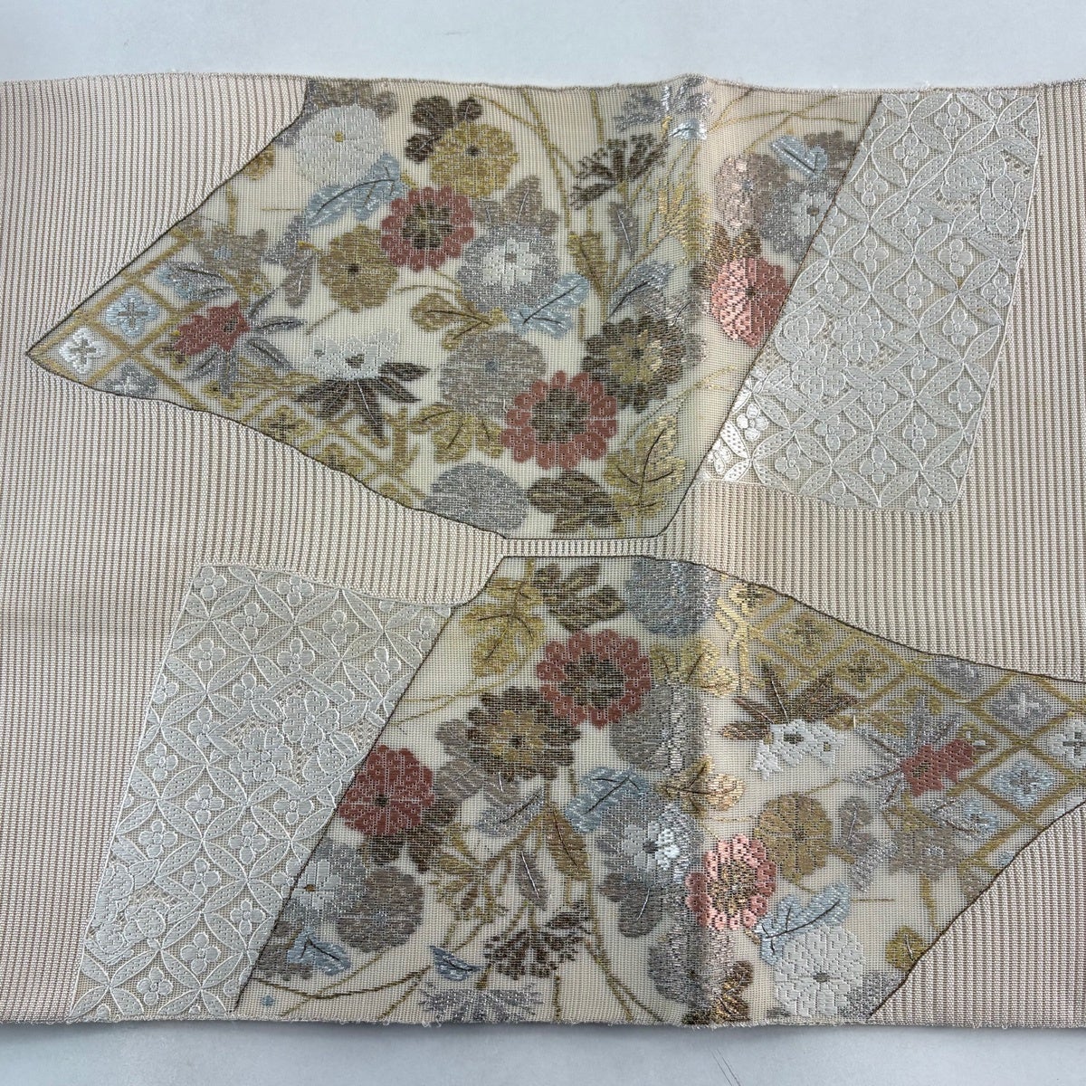 袋帯 名品 夏帯 絽 菊 七宝 箔 金糸 クリーム お太鼓柄 正絹｜中古