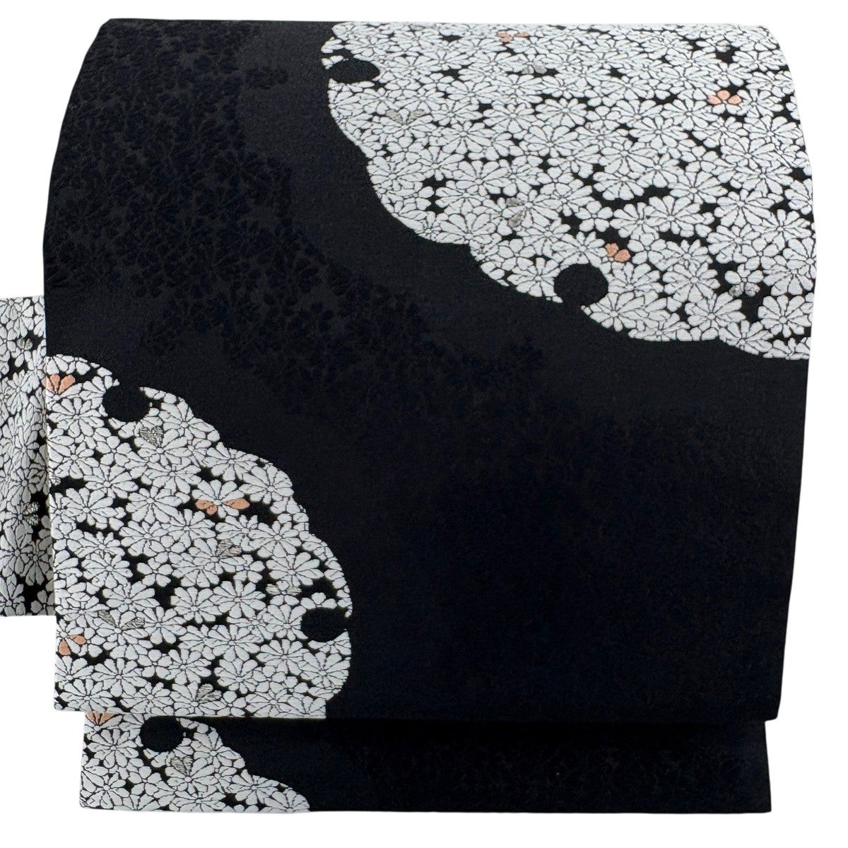 【美品】　黒地に大輪の花 白×グリーン 上品な風合いの帯です 美品】 名古屋帯 名品 雪輪 菊 銀糸 黒 正絹｜中古・古着・リサイクル