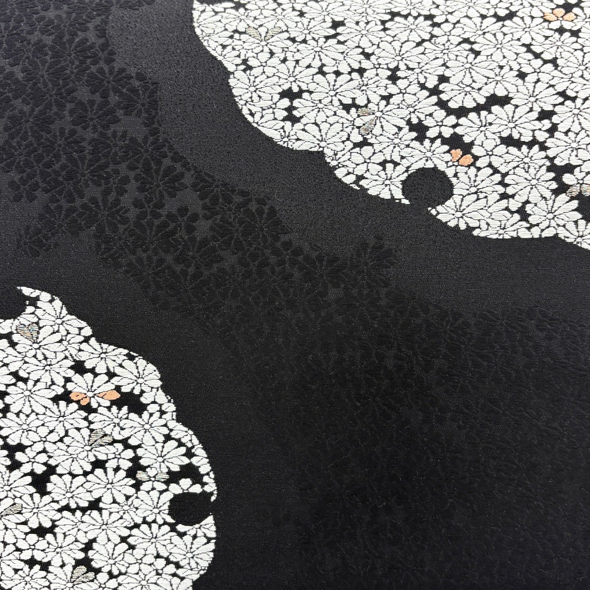 美品】 名古屋帯 名品 雪輪 菊 銀糸 黒 正絹｜中古・古着・リサイクル
