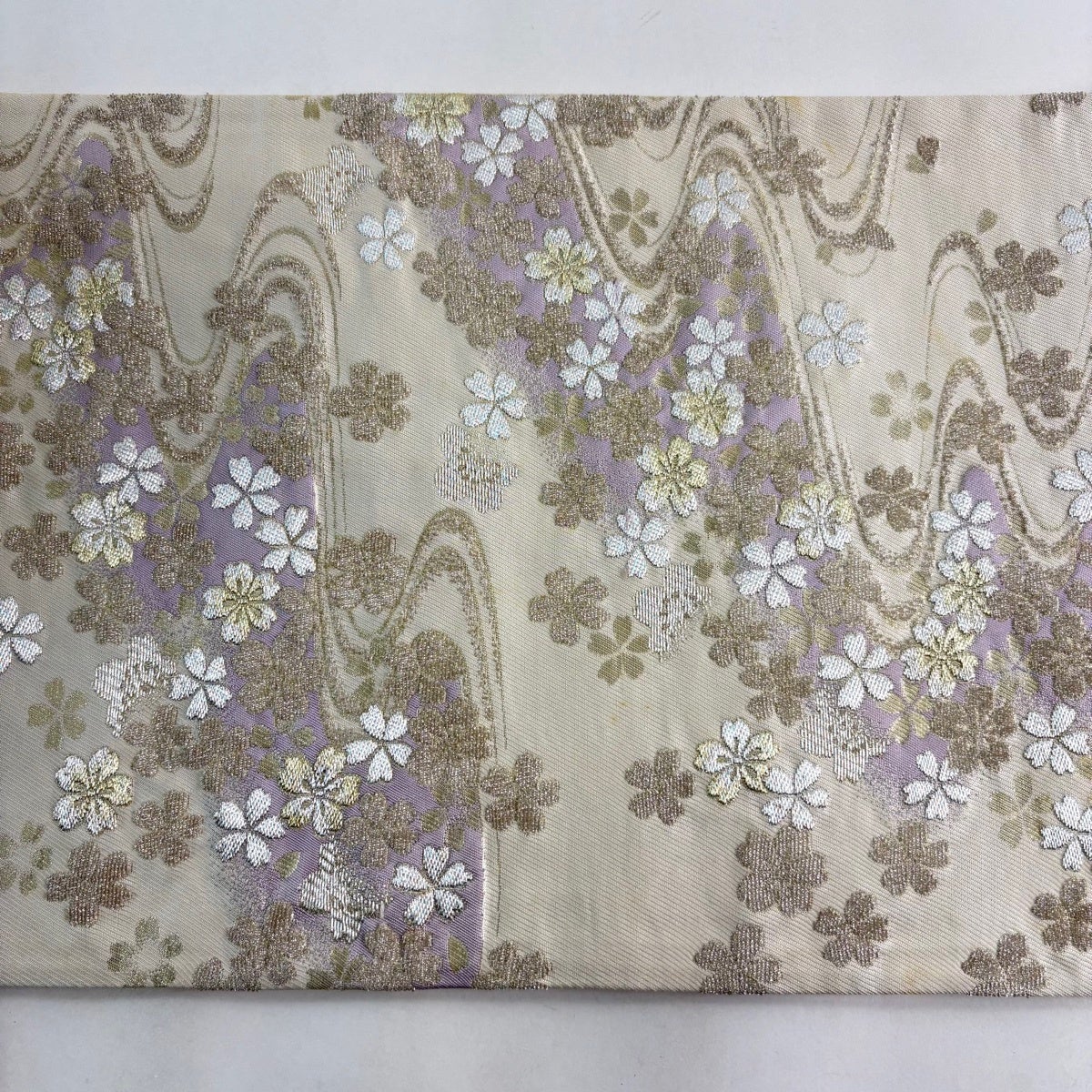 袋帯 名品 桜 流水 金銀糸 クリーム 六通 正絹｜中古・古着