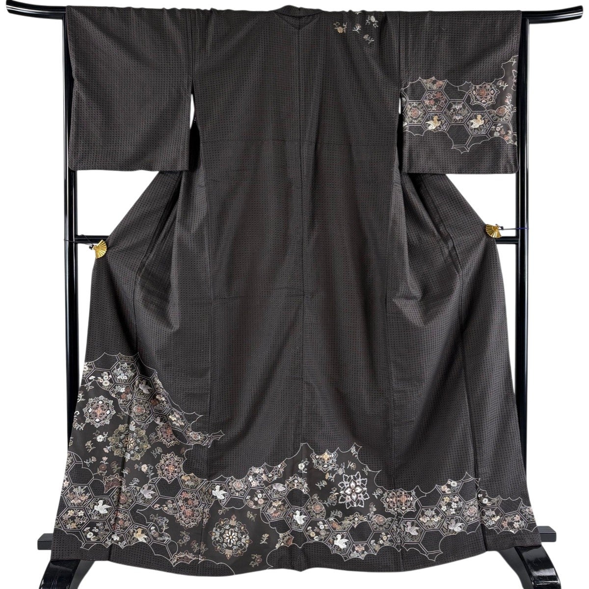 訪問着 身丈170cm 裄丈71cm 正絹 逸品 【中古】 訪問着 身丈170cm 裄丈68cm L 袷 花鳥 金糸 刺繍 焦茶色 正絹 逸品