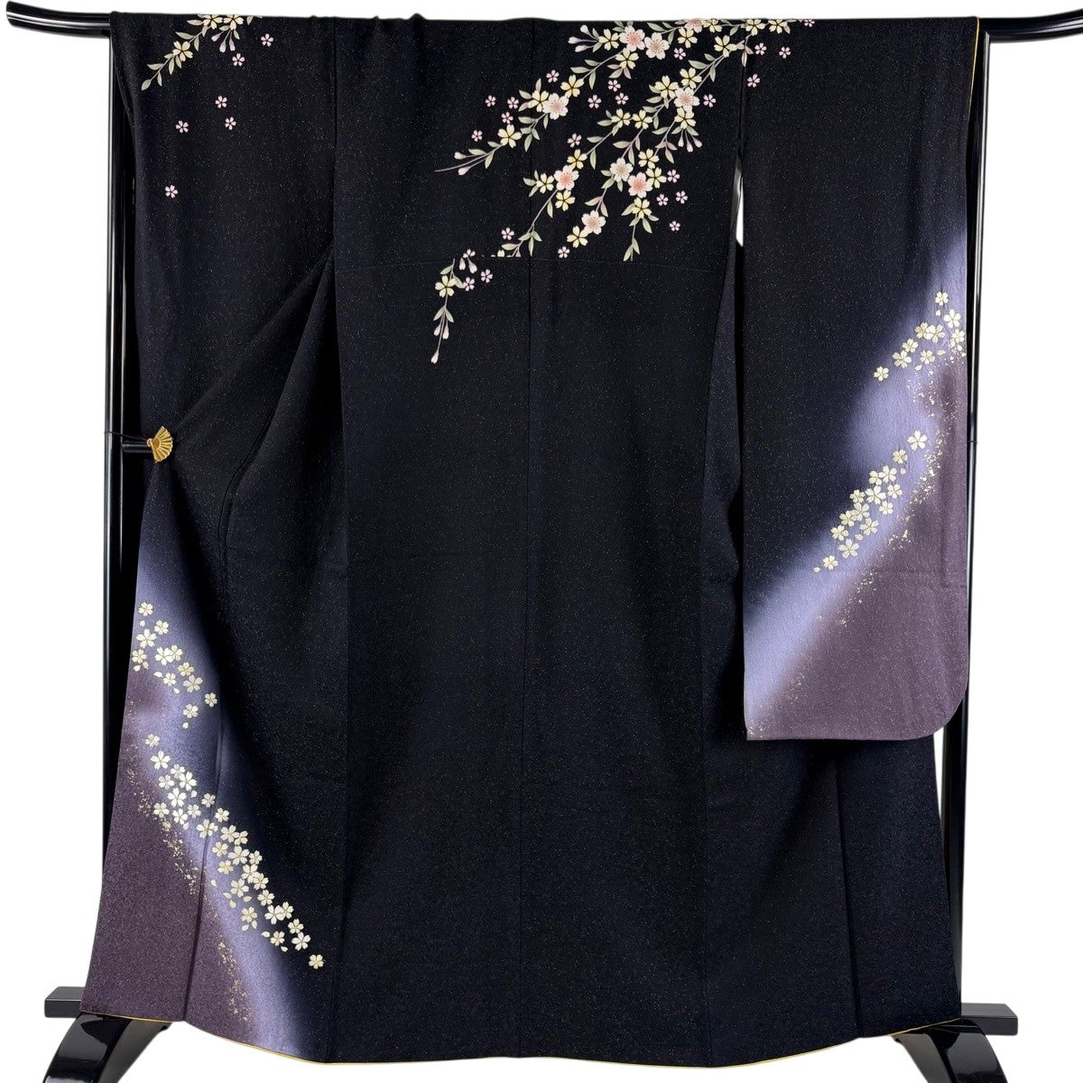 美品】 振袖 身丈161.5cm 裄丈68cm L 袷 やまと 桜 刺繍 金通し 黒
