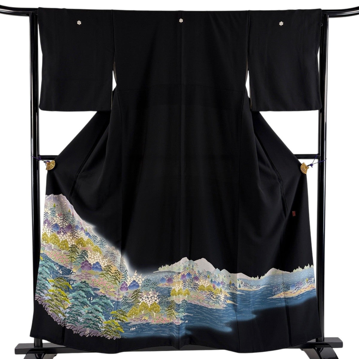黒留袖 身丈162cm 裄丈68.5cm L 袷 落款あり 枝梅 若松 黒 正絹 秀品