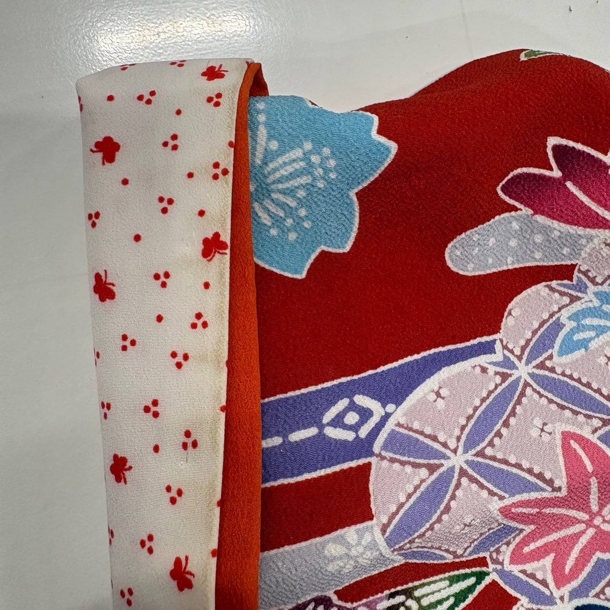 振袖 身丈160cm 裄丈63cm S 袷 家屋 松竹梅 朱色 正絹 名品｜中古