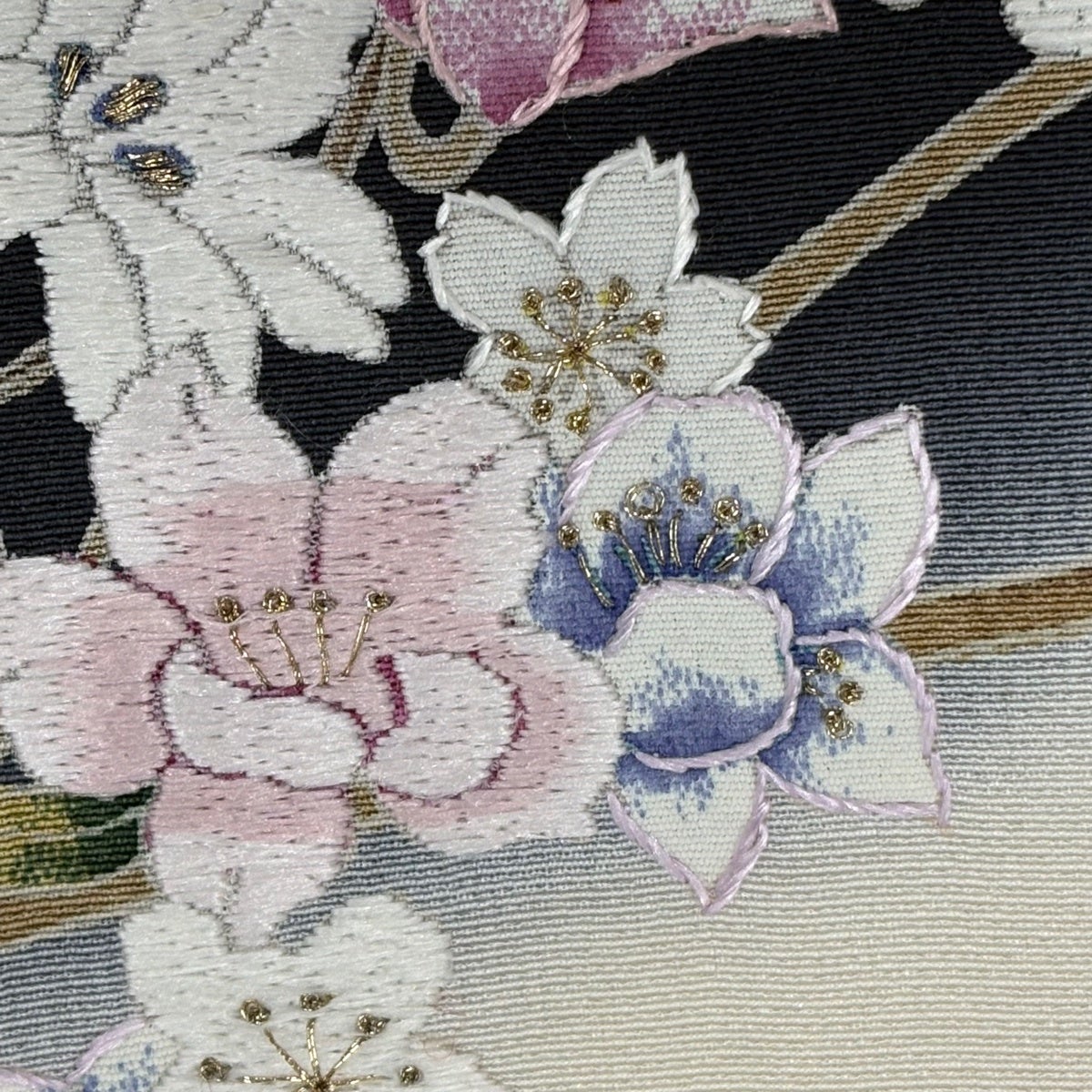 美品】 訪問着 身丈161cm 裄丈64.5cm M 袷 桜 草花 日本刺繍 金糸 黒