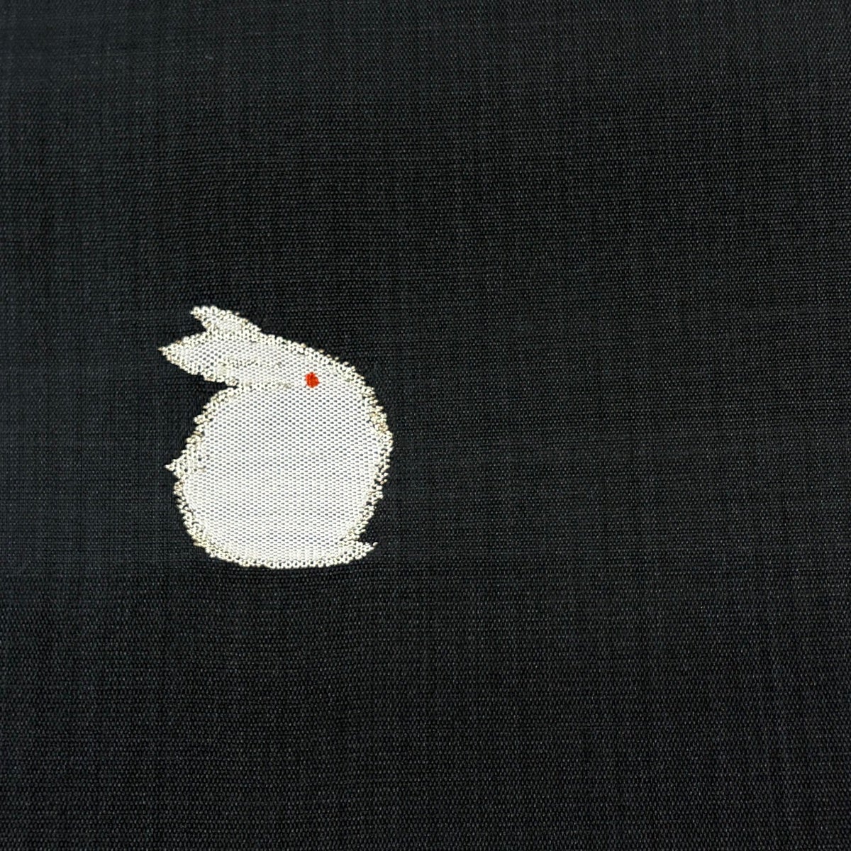 美品】 袋帯 名品 うさぎ 箔 墨色 お太鼓柄 正絹｜中古・古着