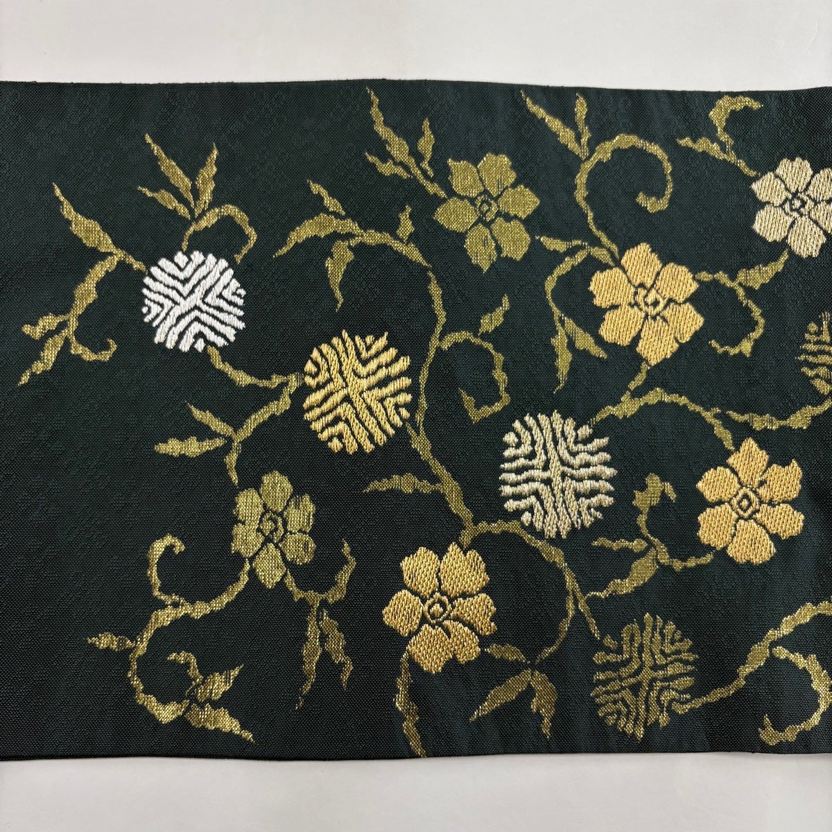 美品】 袋帯 名品 関西仕立て 純金箔織 笹蔓 箔 金糸 深緑 六通 正絹