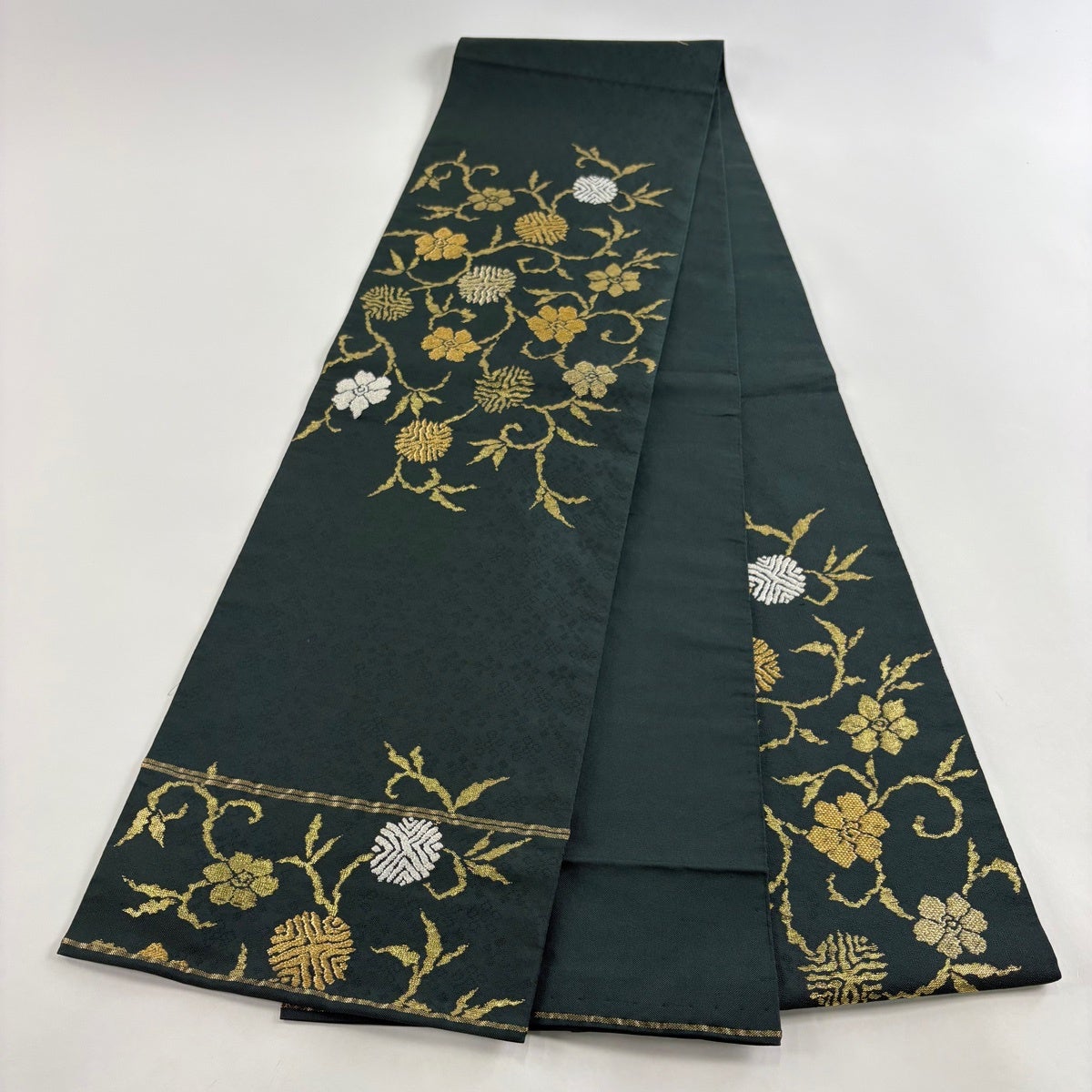 美品】 袋帯 名品 関西仕立て 純金箔織 笹蔓 箔 金糸 深緑 六通 正絹