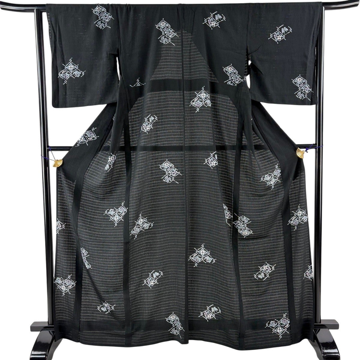 小紋 身丈163cm 裄丈65cm M 単衣 紬地 風景 草花 紺色 正絹 名品｜中古