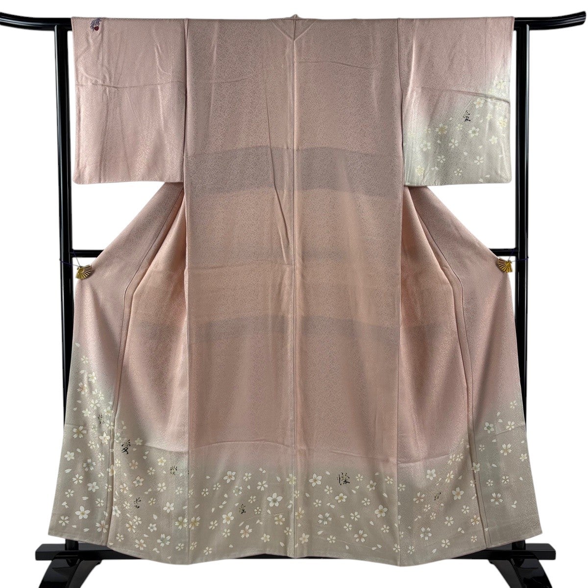 付下げ 身丈156.5cm 裄丈62cm S 袷 文字文 花 金糸 金彩 ピンク 正絹