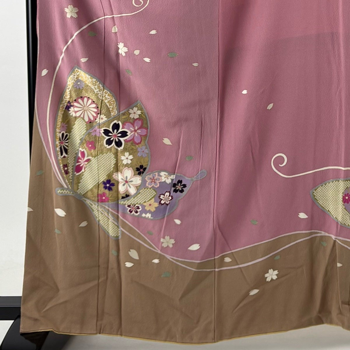 振袖 身丈162cm 裄丈66cm M 袷 蝶 桜 金彩 ピンク 正絹 秀品｜中古