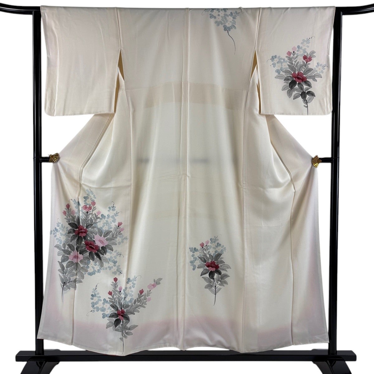 付下げ 身丈162cm 裄丈66cm M 袷 菊 刺繍 縮緬 クリーム 正絹 優品