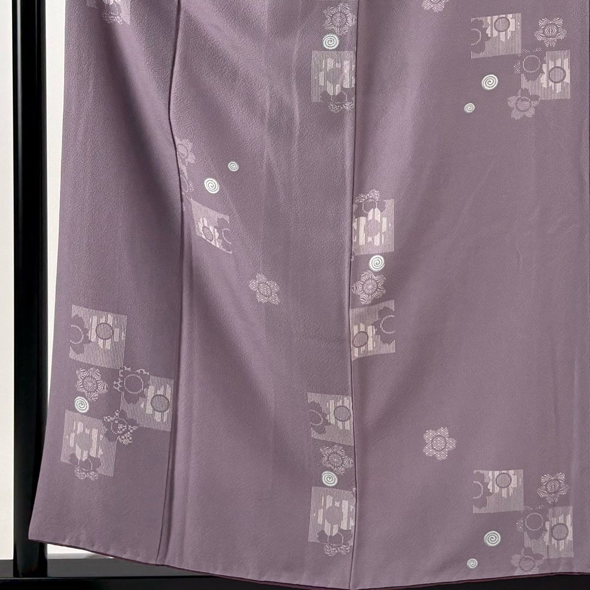 美品】 小紋 身丈157cm 裄丈62.5cm S 袷 桜 幾何学模様 薄紫 正絹 秀品