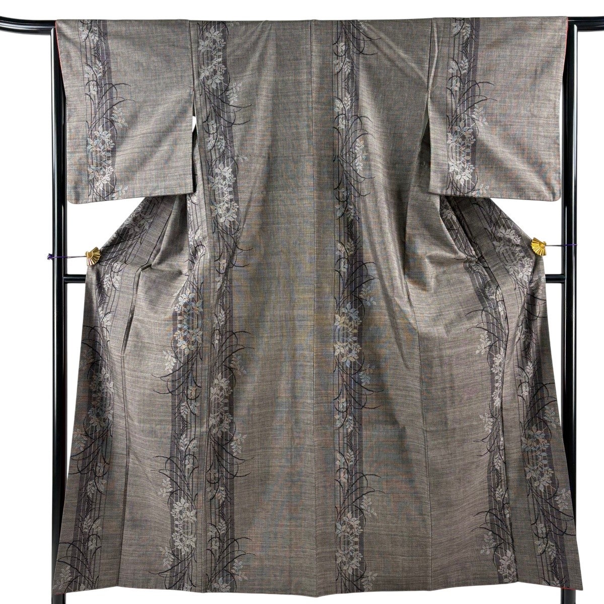 美品】 紬 身丈155cm 裄丈63.5cm S 袷 流水 葉柄 焦茶色 正絹 名品