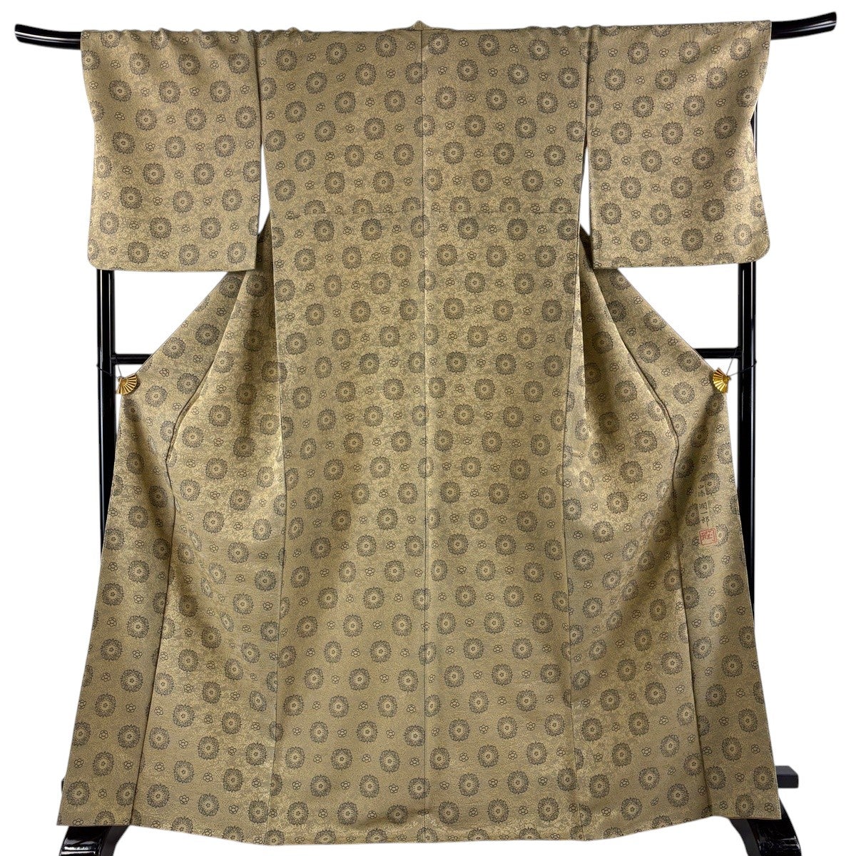 美品　紬　単品　単衣　一部しつけ糸付き　貝殻文様　トールサイズ　裄丈長め 美品】 お召 身丈168cm 裄丈70cm L 袷 山添潤一郎 落款あり 螺鈿鏡 霞