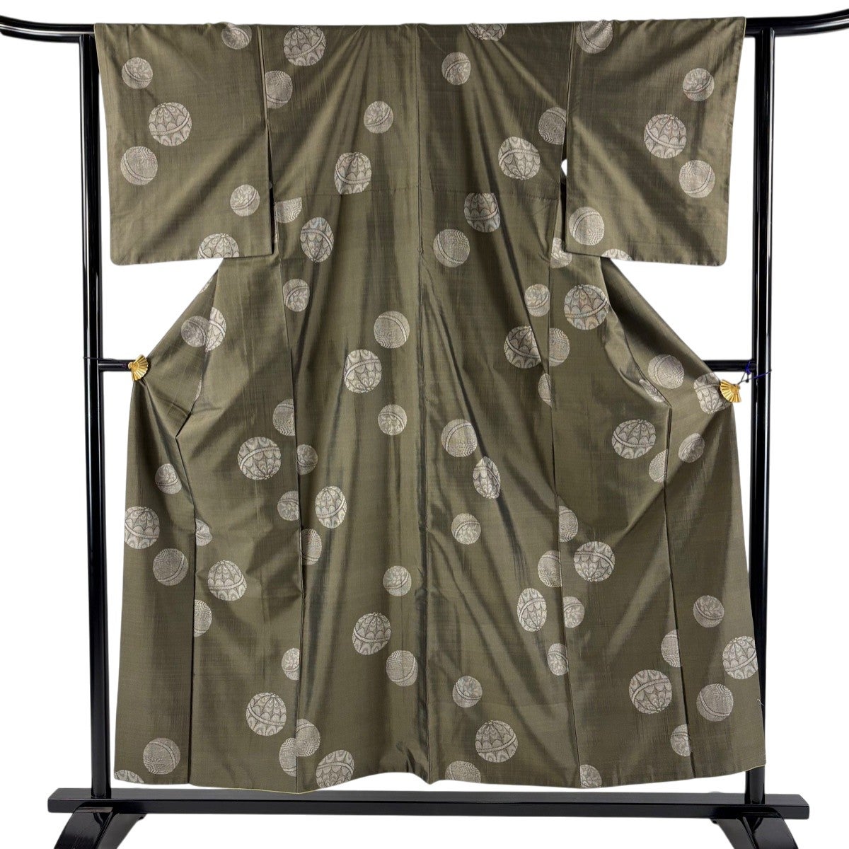 【美品】 紬 身丈160cm 裄丈62.5cm 正絹 秀品 【中古】 美品】 紬 身丈160cm 裄丈62cm 正絹 秀品 【中古】の通販 by バイセル