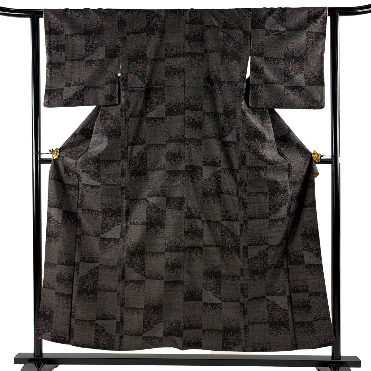 【美品】 紬 身丈153cm 裄丈68cm 正絹 秀品 【中古】 美品】 紬 身丈153cm 裄丈65cm 正絹 秀品 【中古】の通販 by バイセル