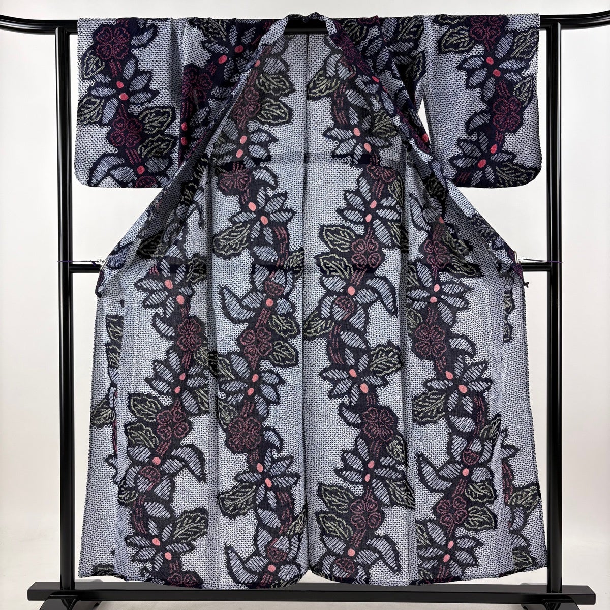 美品】 浴衣 身丈153cm 裄丈61cm S 絞り浴衣 花 濃紺 綿 名品｜中古