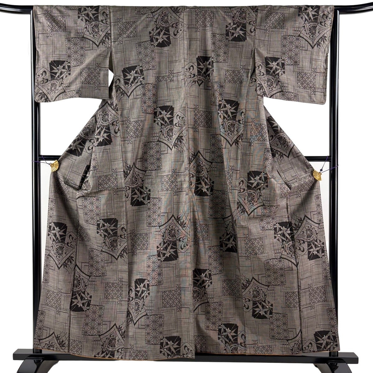 在庫一掃】 【美品】 紬 身丈158.5cm 裄丈64.5cm M 袷 麻の葉 源氏車