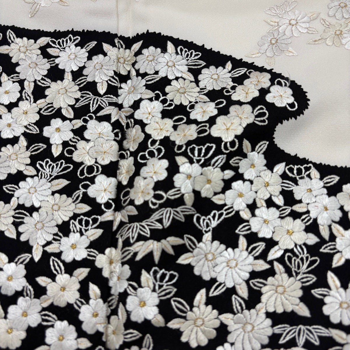 訪問着 身丈166cm 裄丈67cm M 袷 ヱ霞 草花 刺繍 金糸 クリーム 正絹