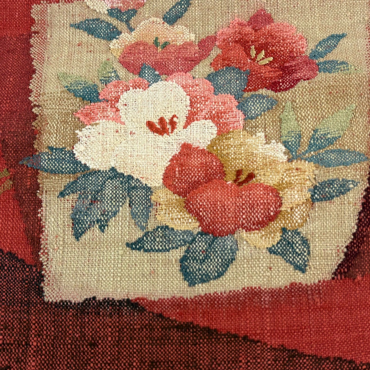 美品】 名古屋帯 優品 八寸名古屋帯 松葉仕立て 紬地 草花 幾何学 茜色